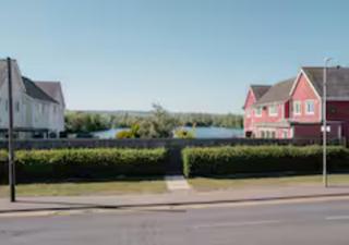 The Mallard House - 5 Bedrooms Lake View Home in Aylesford with Parking - 4