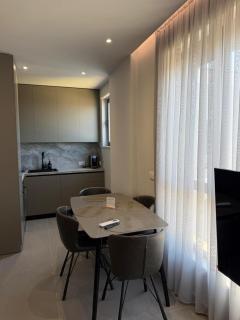 Ave's Terrace - 4