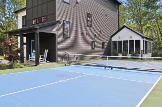 Private Pickleball Court - Year-Round Combo Pool and Hot Tub - Beach Access - 4