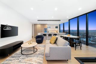 Tower 2 Broadbeach Ocean Sky Villa - 6