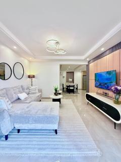 Lux Retreat on Riverside, Stylish and Serene Stay - 7