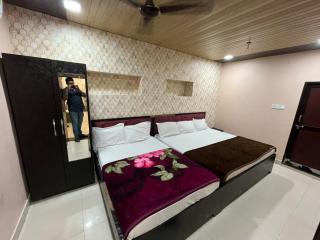 Hotel CK Palace - 0