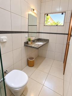 CASA - 3 quartos com ar - 2 banheiros - garagem para 2 carros - 2