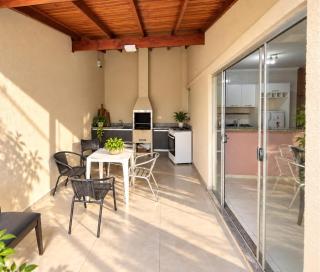 CASA - 3 quartos com ar - 2 banheiros - garagem para 2 carros - 1