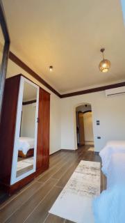Jessica's House - 4