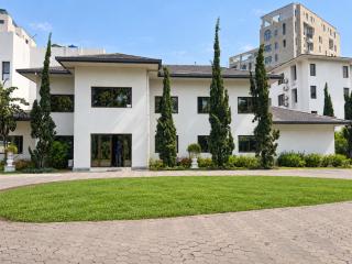 Faden House - 2