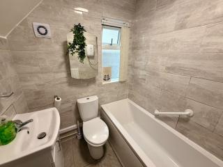 Juniper - A Peaceful Three-Bedroom Retreat - 2