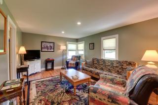 Lakefront Property with Beautiful Sunrises - 8