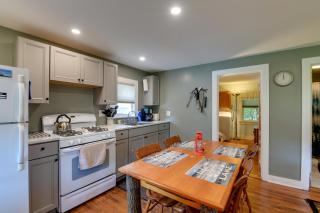 Lakefront Property with Beautiful Sunrises - 5