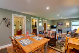 Lakefront Property with Beautiful Sunrises - 4