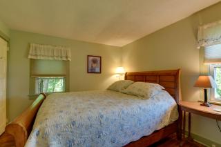 Lakefront Property with Beautiful Sunrises - 3