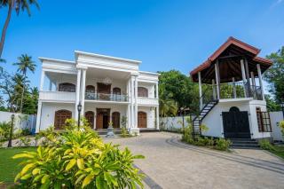 Yarl Crown Residence - 9