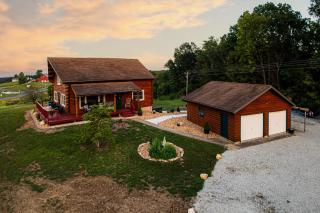 'Ponde-Rosa Views' Cabin Retreat w/ a View! - 6