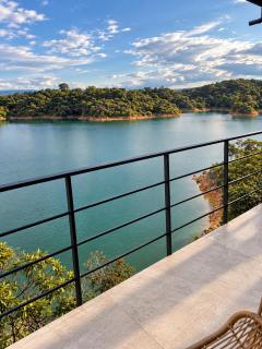 Refugio 27 , Vista al embalse y jacuzzy privado - 4