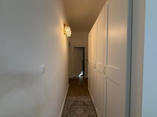 Simcity I 2BR Old Town Opulence w self check I heated floors I washer and dryer I Just 3 min walk to main city square - 3