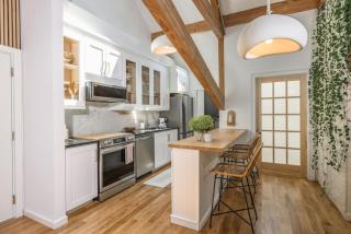 Light filled zen 3BR Penthouse - 7 min to Westport - 6