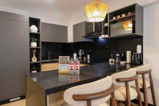 Modern 2BR with Balcony in Prime Miraflores - 2