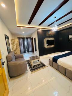Royal Executive Suites - 3
