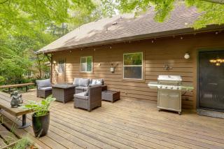 Hike, Ski & Soak! Mt. Hood Getaway w/ Hot Tub - 0