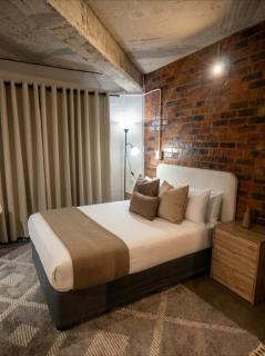 The 260 Collection Luxury City Apartment - 7