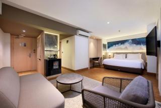 Harper Kuta Hotel by ASTON - 1