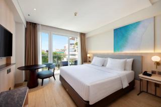 Harper Kuta Hotel by ASTON - 6