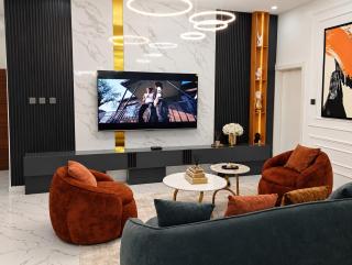 Nigus House Akinloye Signature - 7
