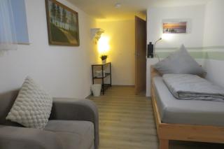 Große Ferienwohnung mit Terrassenzugang - 1