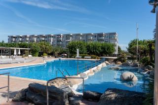 Spectacular Beach Apartment with a Pool - 7