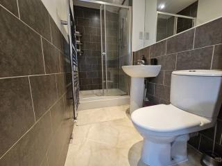 House in West Yorkshire - Sleeps 10 - 1