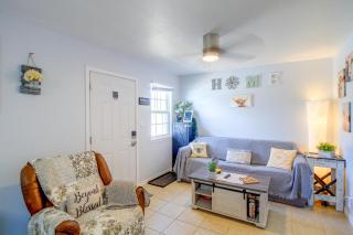 Corner Cottage - Just Minutes from the Water - 6
