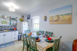 Corner Cottage - Just Minutes from the Water - 1