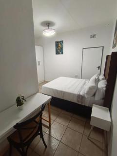 Kele Guesthouse - 4