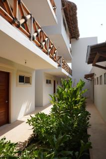 Pacific Dreams Hotel Suites - 4