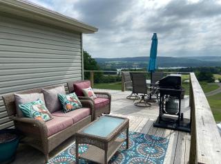 Wine Trail Retreat Lake Views Fire Pit 12 - 5