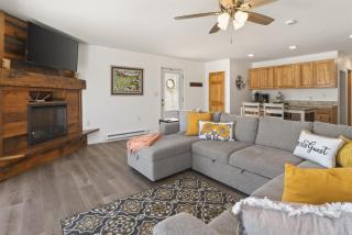 Wine Trail Retreat Lake Views Fire Pit 12 - 1
