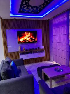 Cozy & Modern Home - 0