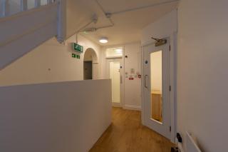 Girton Double Room TV Kitchenette Shared Bath 20 mins walk to Cambridge Centre - 6