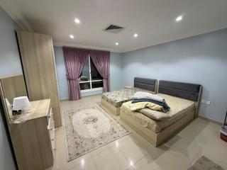 3-story chalet, fully furnished, 5 master bedrooms, large living room, swimming pool - 8