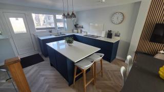 Light Filled 3 Bedroom House on The Barbican - 7