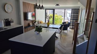 Stunning Plymouth Harbour Views Close to Historic Barbican 3 Bedroom House of Stylish Design - 6