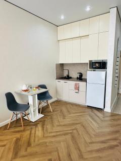 Апорт East Apartments - 8