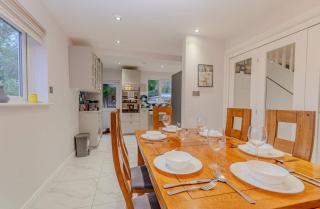Spacious 3BR Home with Playroom & Free Parking - 8