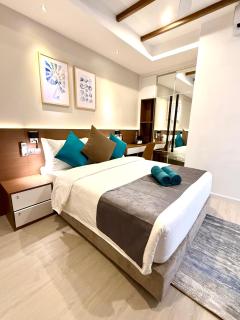 Stingray Beach Inn - 0