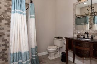 Pinnacle Apt Close to The Best Mall and Trails - 4