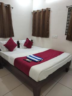 Hotel Bhasmaarti Inn - 8