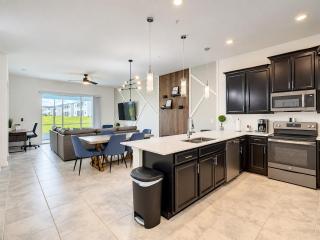 Cozy Thematic 2BR with Console & Private Game Room - 7