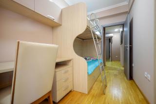 Ideal for Families and Couples with Free Private Garage Parking - 2