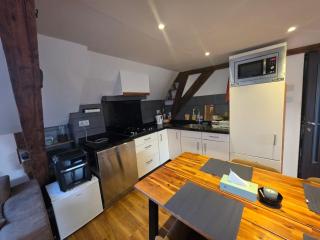 Historic Canal-Side Apartment - 9