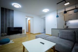 Peaceful & Calm Apartment with Free Private Garage - 7